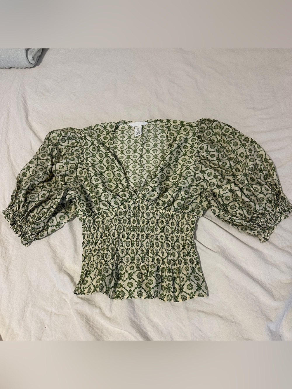 H&M Smocked Waist Blouse // Size Small